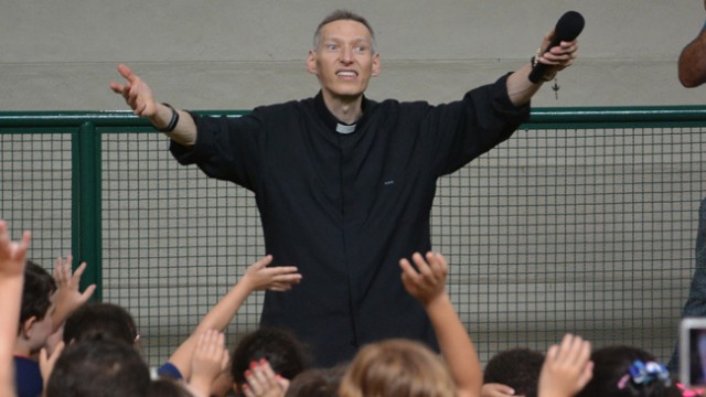 Padre Marcelo Rossi: 'Estou aqui por milagre' 1 capa padre marcelo