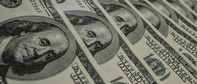 Dólar atinge R$ 5 pela 1ª vez e Ibovespa suspende negócios pela 2ª vez no dia 1 dolar china rotate