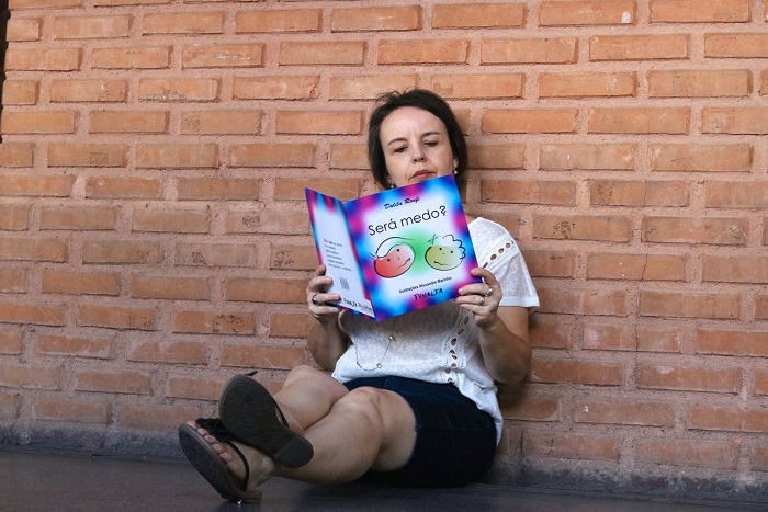 Dalila Roufi escreve sobre crianças reais desse nosso mundão 2 Sala de leitura dalila foto de juliana rodrigues 2
