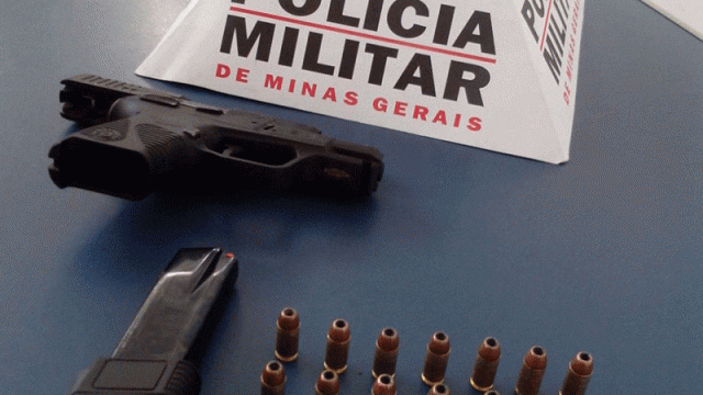 Jovem é preso por porte ilegal de arma de uso restrito 1 Marco Araújo