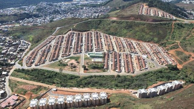 Famílias são expulsas de casa por traficantes 2 parque das aguas na zona norte e o maior conjunto habitacional do minha casa minha vida com moradias para 565 familias