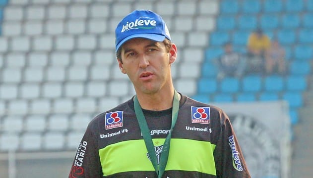 Após eliminação na Série C, Léo Condé se despede do Tupi 1 conde leo costa e1414668718541