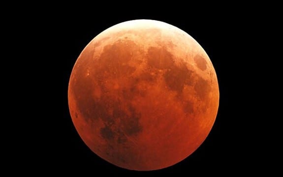 Eclipse lunar total e maior superlua do ano acontecem de forma simultânea 1 Fred Espenak/NASA