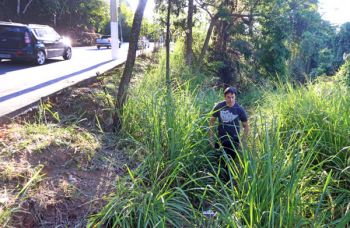 Morador conta como encontrou corpo de jovem 1 anderson mostra o local onde comecou a busca pelo jovem matheus na ultima segunda feira