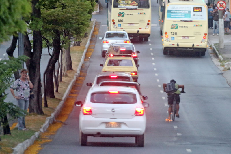 Leonardo Costa/09-10-14 ciclista-leo-costa