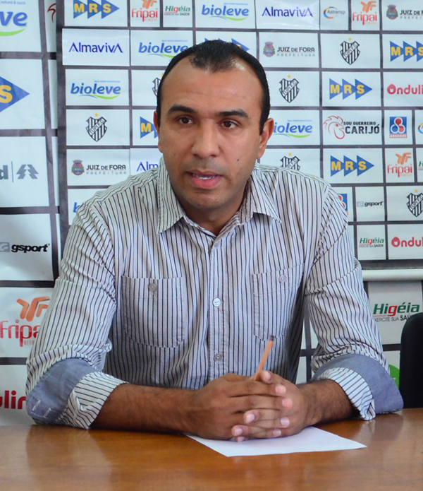 felipe apresenta olavo capa