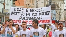 Ato público pede justiça e paz nas ruas do centro 2 Leonardo Costa/29-11-14