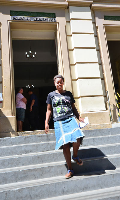 Busca por um lugar na sociedade 4 Sandra conseguiu sua primeira identidade no mês passado: é apenas o início da mudança
