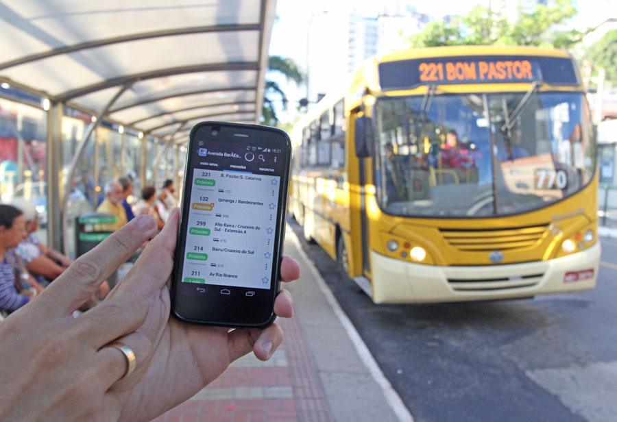 Aplicativo informa rota e localização dos ônibus 3 Tribuna testou a funcionalidade do aplicativo