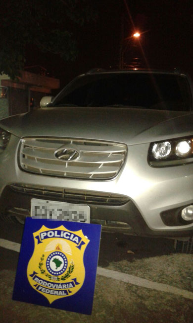 Divulgação/Polícia Federal/15-01-2015 carro-roubado-pf