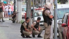 Bandidos arrombam agência da Caixa em São Mateus 3 caixa5