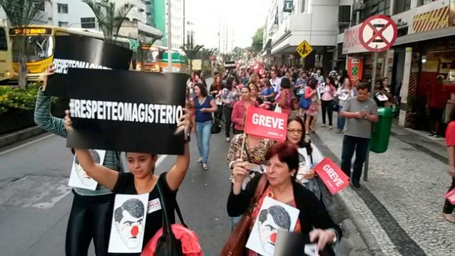 Professores da rede municipal mantêm greve por tempo indeterminado 2 professores marcelo