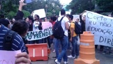 Estudantes da UFJF fazem mobilização em apoio à greve dos docentes e servidores 4 ufjf 4 carla