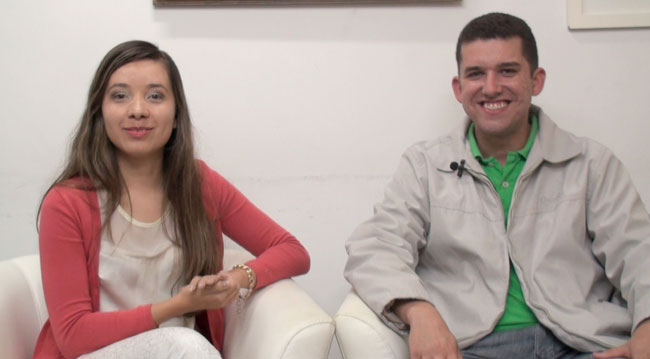 Casados há sete meses, Denialle e Samuel estão entre os que vão participar do evento de sábado (Foto: Guilherme Arêas)