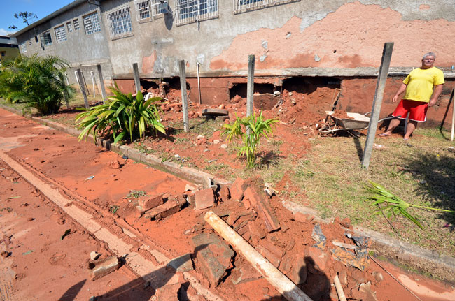 Após tempestade, moradores e comerciantes contabilizam prejuízos 5 grama olavo
