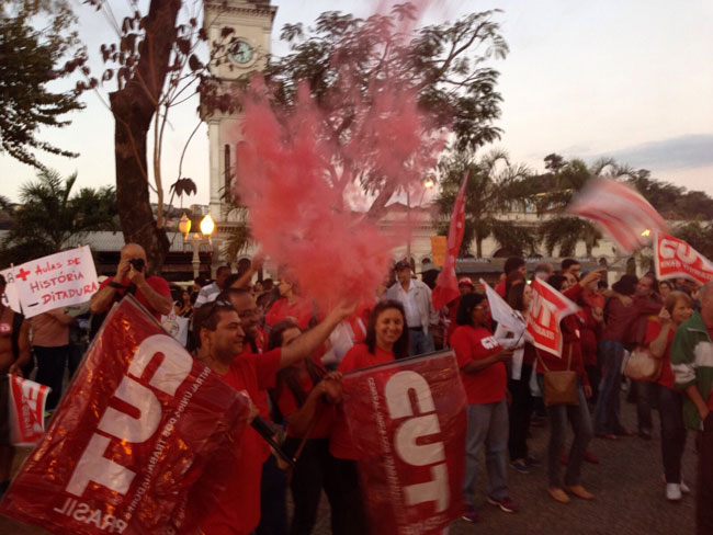 Manifestação contra o impeachment em JF - cobertura em tempo real 5 02