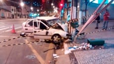Homem furta carro e bate na Rio Branco 1 acidente ju netto 1