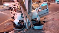 Homem furta carro e bate na Rio Branco 5 acidente ju netto 10