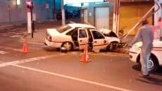 Homem furta carro e bate na Rio Branco 4 acidente ju netto 9
