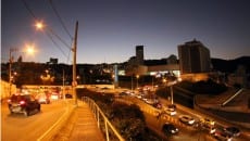 Colisão entre carro e moto deixa mãe e filha feridas 4 batida 4 fernando
