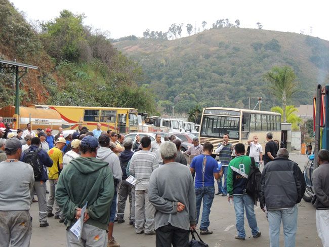 servidores param atividade em protesto contra situacao da frota assessoria do sinserpu