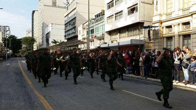 Desfile de 7 de Setembro na Rio Branco 12 desfile-banda-sandra