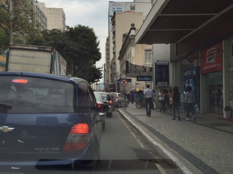 Obra da Cesama tumultua trânsito no Centro 2 engarrafa lilian
