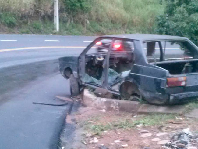 carro-abandonado-Will-Kistenmacker