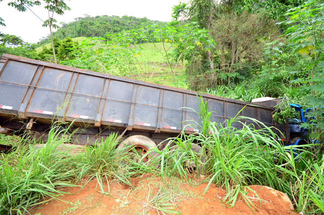 PM registra 4 acidentes e uma morte nas ruas de JF no feriado 3 acidente-267-olavo
