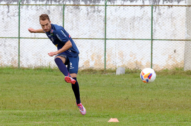 Kaio Wilker quer ficar, mas depende de posição do Coelho