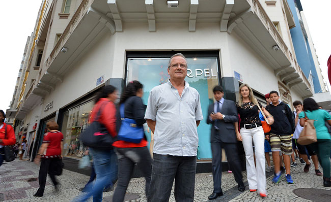 Outras Ideias com Sérgio Luiz Teixeira 1 Teixeira está há 44 anos no comércio do Centro (Marcelo Ribeiro)