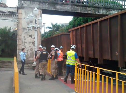 Idoso é atropelado por trem no Centro 1 trem olavo 4