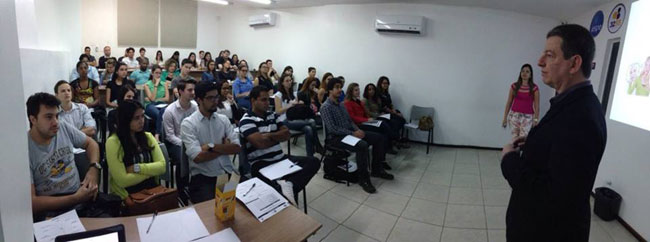 Evento oferece cursos gratuitos de gestão, tecnologia e comunicação 1 Primeira edição do evento reuniu cerca de mil pessoas em diversas palestras, cursos e workshops (Foto: Victor Alexsander/ Divulgação)