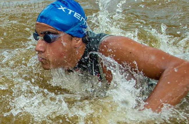 Atleta tem rotina diária de treinamentos que envolve nadar entre sete e nove mil metros (Foto: Arquivo pessoal)