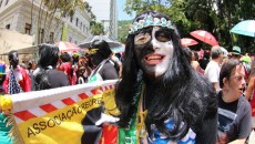 Domésticas e Mordomos multicoloridos caem no samba 5 cara branca e preta