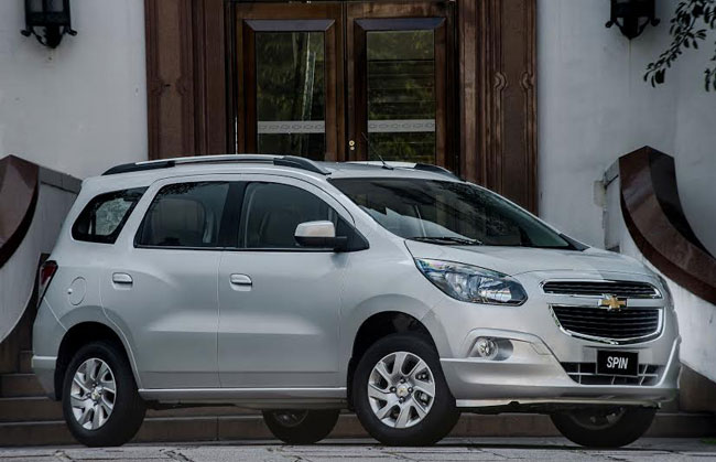 Chevrolet Spin LTZ alia bom custo/benefício à capacidade de transportar sete pessoas 2 Divulgação