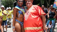 Domésticas e Mordomos multicoloridos caem no samba 9 rei e rainha v