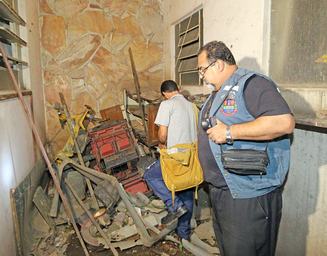 Ação conjunta faz mutirão em imóvel abandonado 1 ap-dengoso-leo