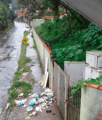 Leitores denunciam possíveis criadouros de Aedes aegypti 4 (Imagem da leitora)