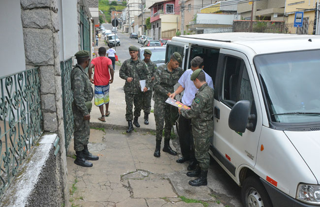 Exército e população na guerra contra a dengue 1 dengue_marcelo