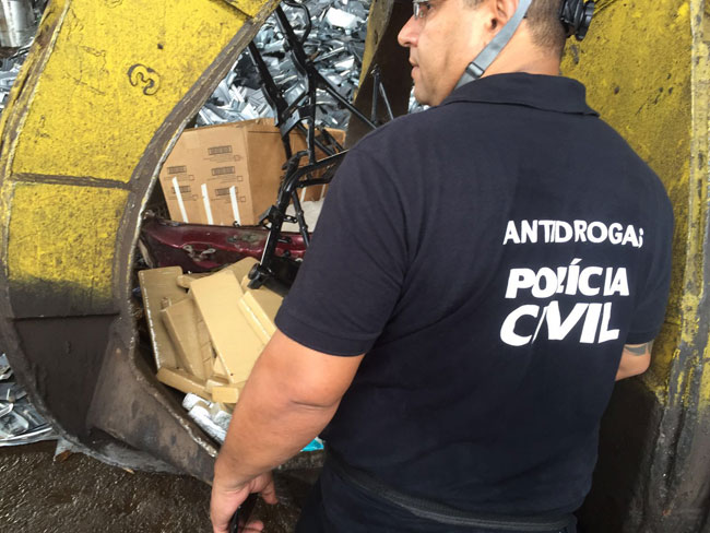 Polícia Civil incinera 500kg de maconha e mil chassis 1 incinera-PC