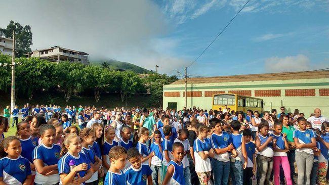 Escolas da região se mobilizam contra o Aedes 3 Alunos das redes municipal e estadual de Itamarati de Minas também se mobilizaram (Foto da leitora Eliane Ferraz)
