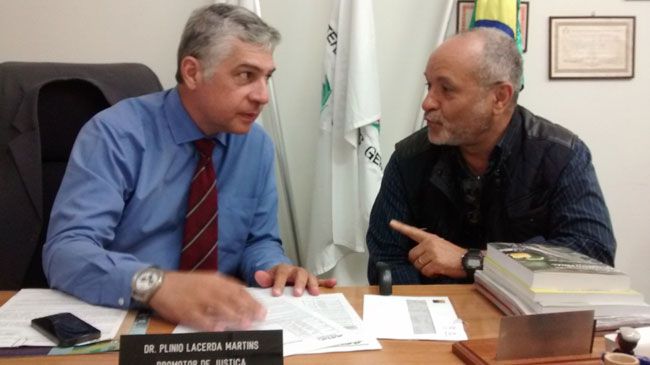 Justiça afasta direção e nomeia interventor 4 promotor plinio lacerda se reune semanalmente com o interventor heitor pereira