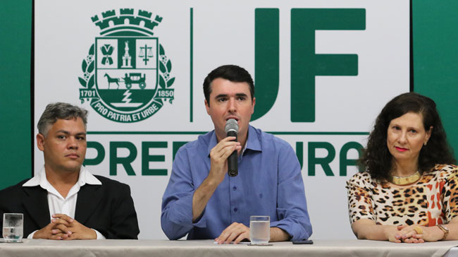 Alex Ribeiro assume lugar de Elizabeth Jucá (Foto: Fernando Priamo/01-02-16)