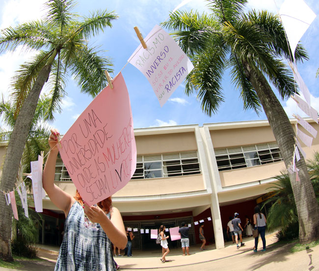 Estudantes da UFJF expõem em varal pedidos de mais segurança no campus 2 Fernando Priamo 26-02-16