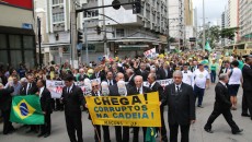 Galeria de imagens - Juiz-foranos engrossam movimento nacional contra governo Dilma 26 5T5A3533