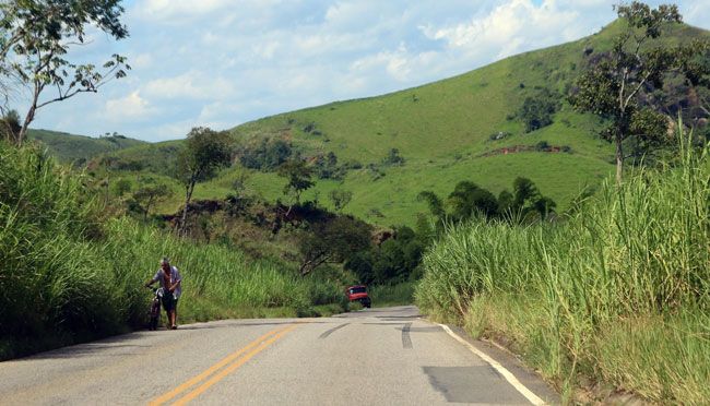 Muito buraco e pouca estrada DER afirma realizar manutenção 3 buraco 3