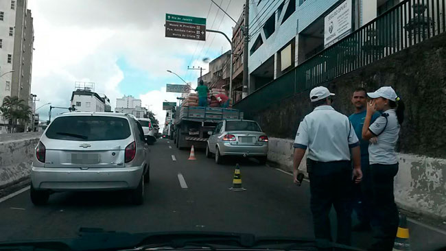 caminhao-quebrado-marcelo