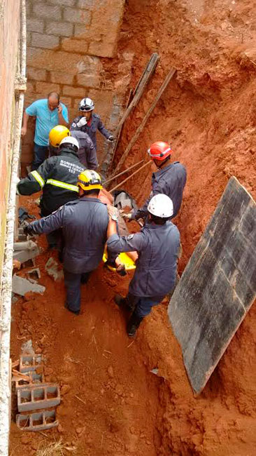 desabamento-divulgacao-bombeiros-3