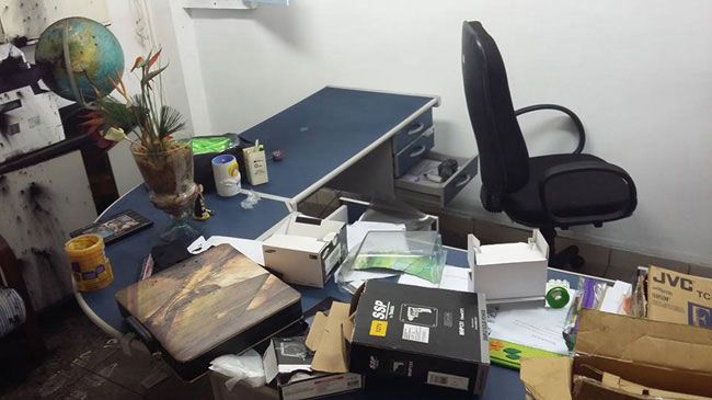 diretores encontraram salas com papeis revirados gavetas abertas e materiais destruidos reproducao facebook21 03 161
